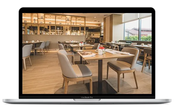 Website-Entwurf für ein Restaurant auf einem Laptop